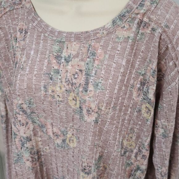 Exhilaration top - Picture 2 of 5